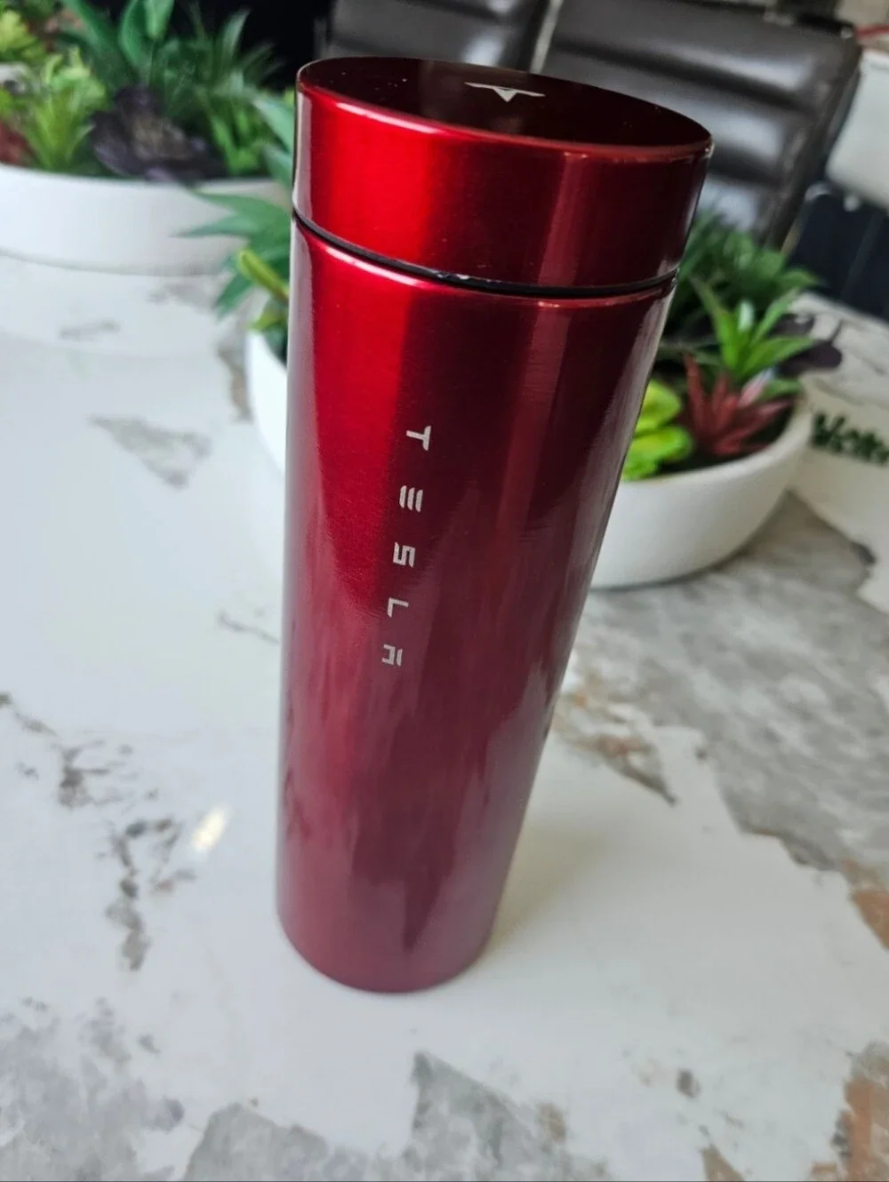 Tesla vessel ultra red water bottle